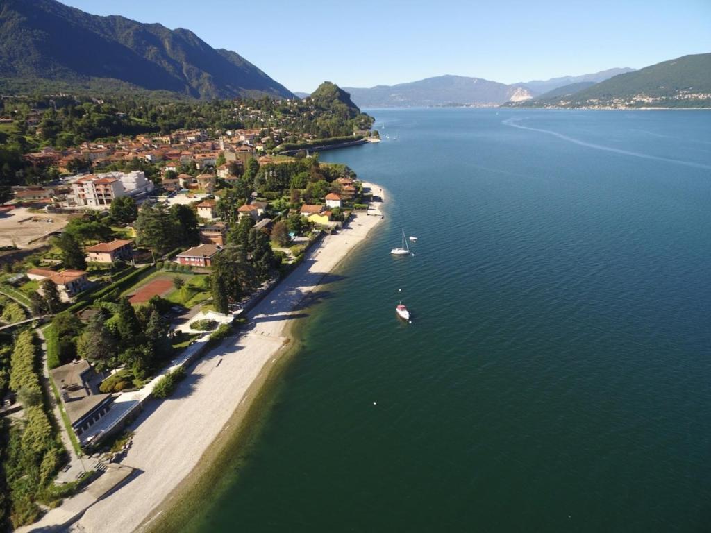 Appartamento Gianna Porto Valtravaglia Dış mekan fotoğraf